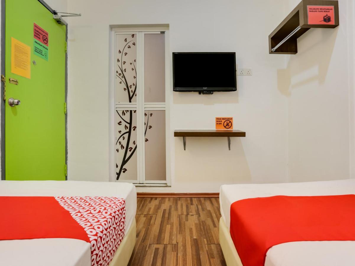Oyo 89617 Selesa View Hotel Bukit Gambir Exterior photo