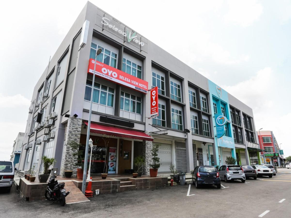 Oyo 89617 Selesa View Hotel Bukit Gambir Exterior photo